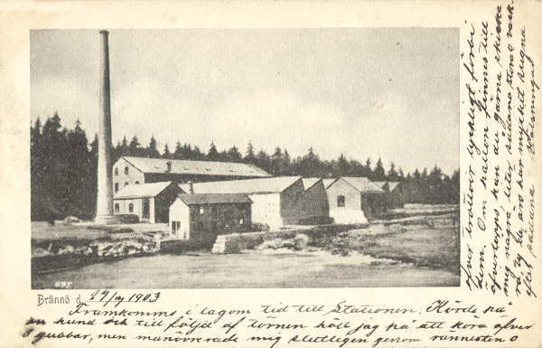 Historiskt vykort från omkring 1900: Tidig vy av fabriken i Brännö, Brännögård