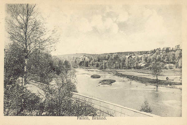 Historiskt vykort från omkring 1920: Kilån och vattenfallen, Brännögård