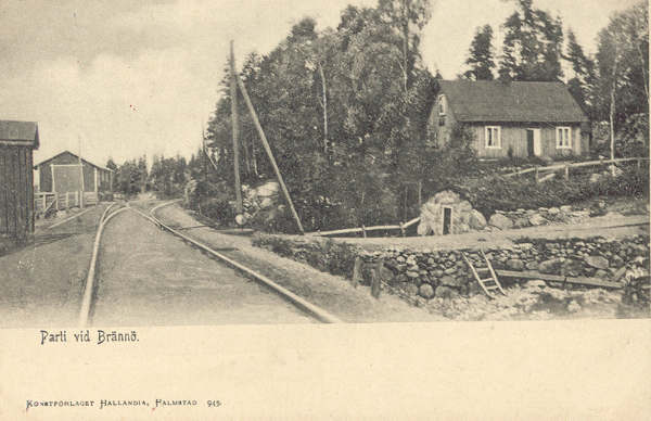 Historiskt vykort från omkring 1910: Järnvägen vid Brännö, Brännögård